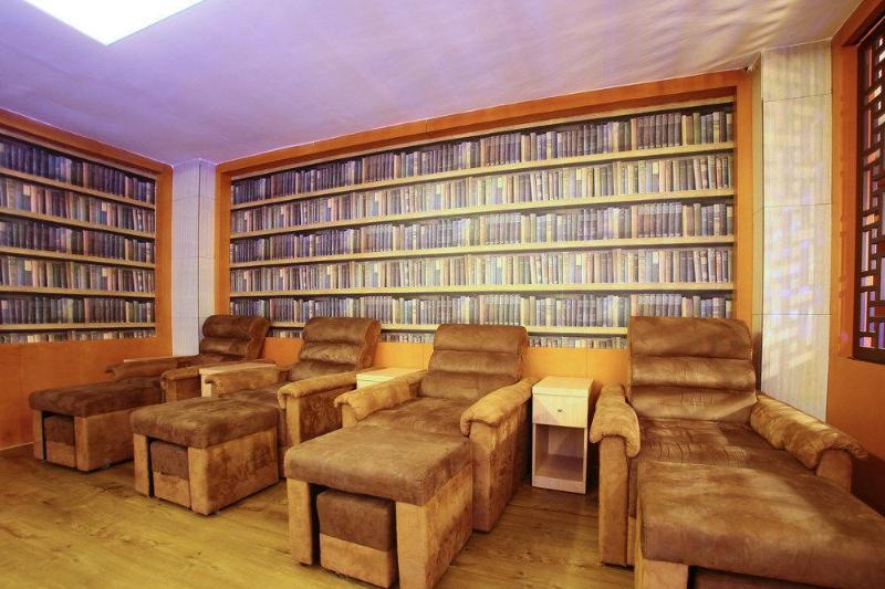 Aswin Hotel And Spa Макасар Экстерьер фото