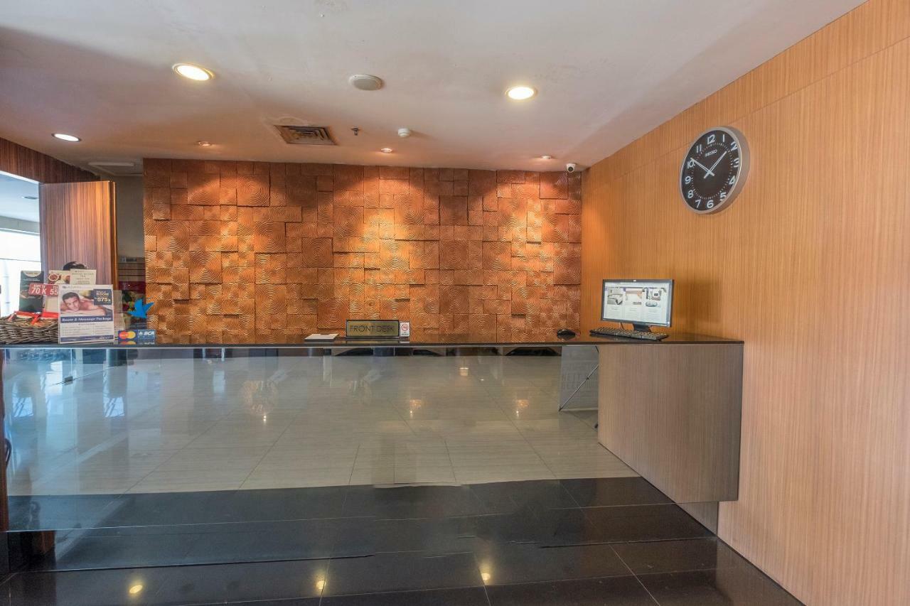 Aswin Hotel And Spa Макасар Экстерьер фото